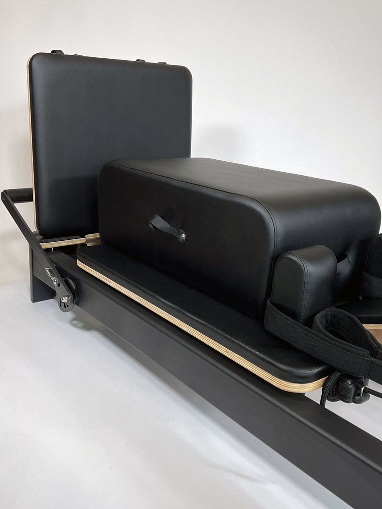 ESSENCE REFORMER - BLACK EDITION